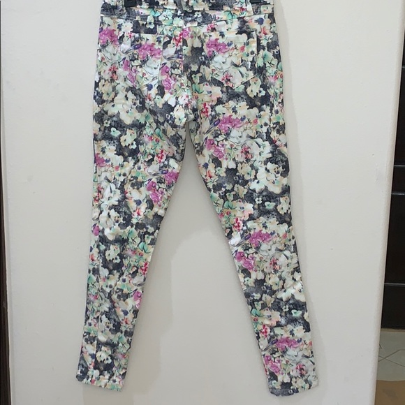 DJ&C Jeans - Picture 5 of 5